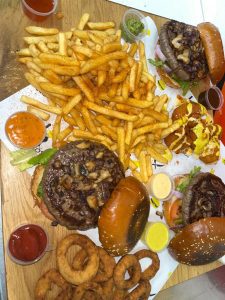 10076837_1650805651053